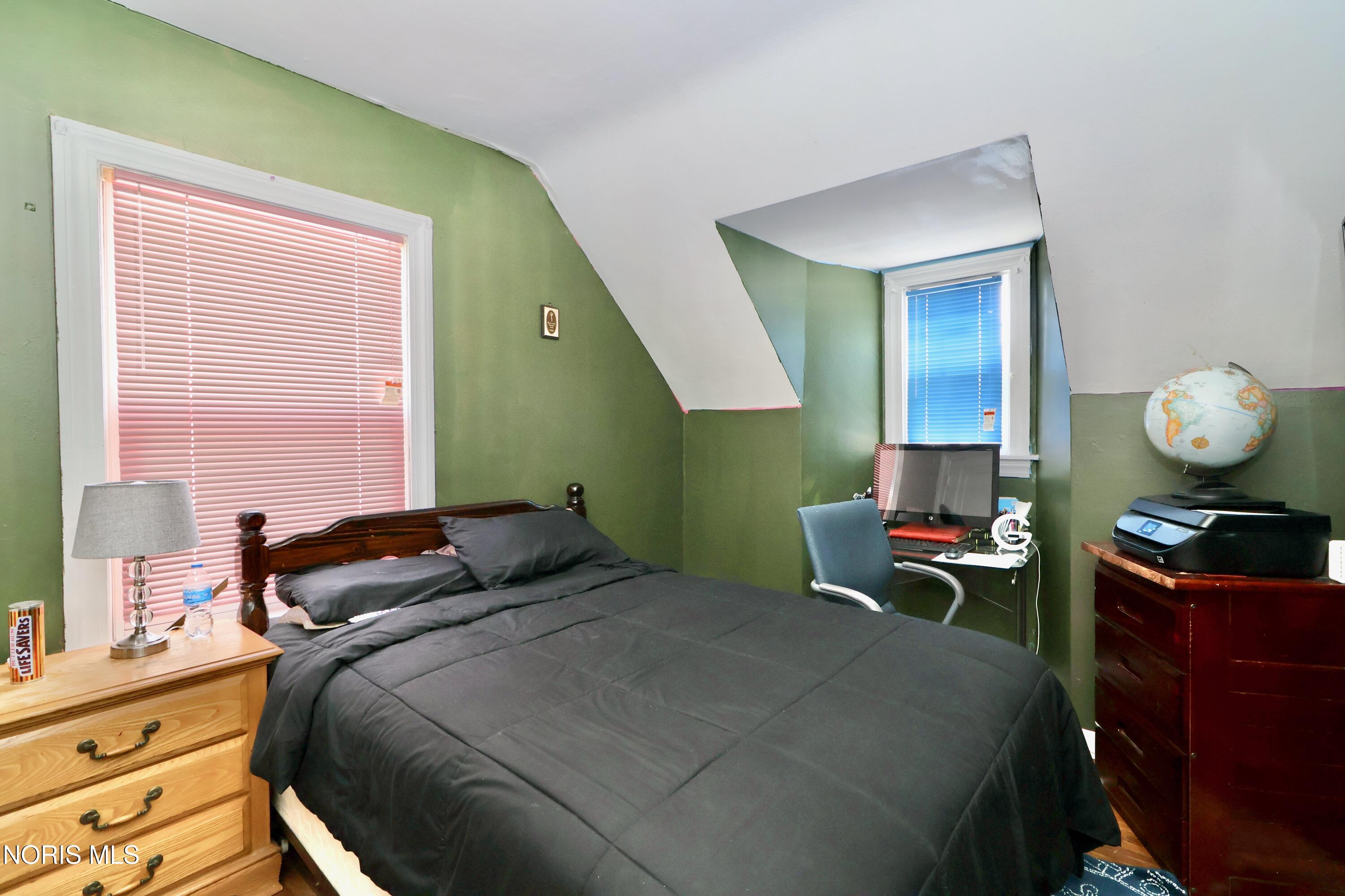 825 Secor Road
