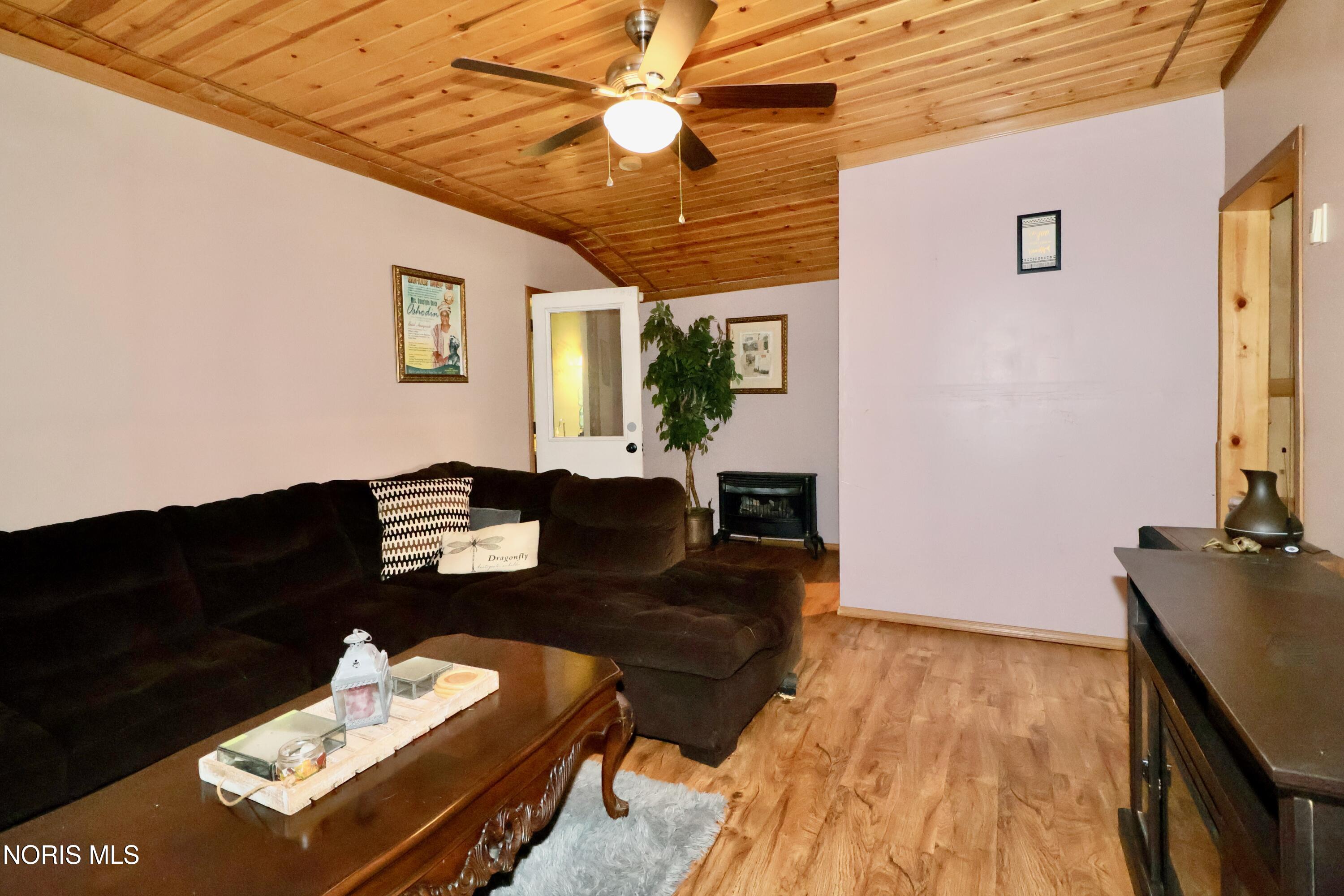 825 Secor Road