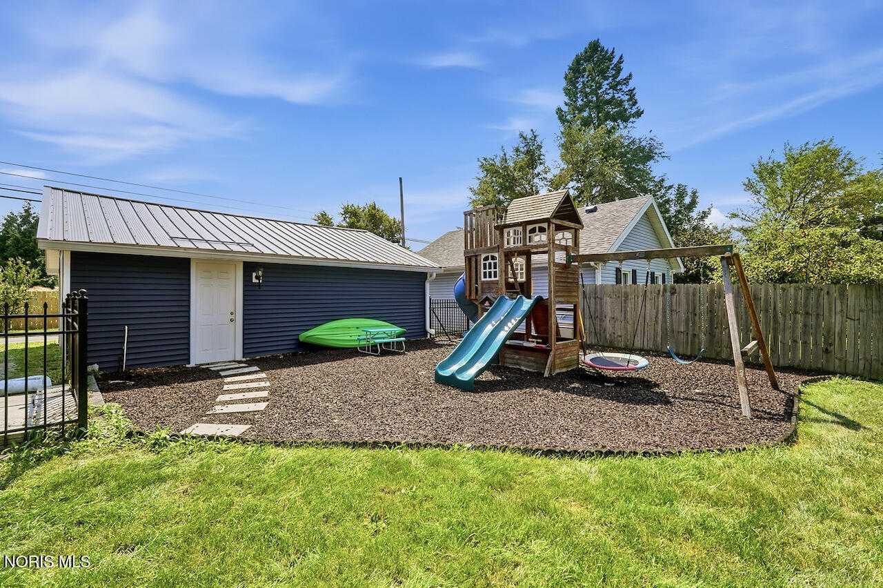 340 E 5th Street