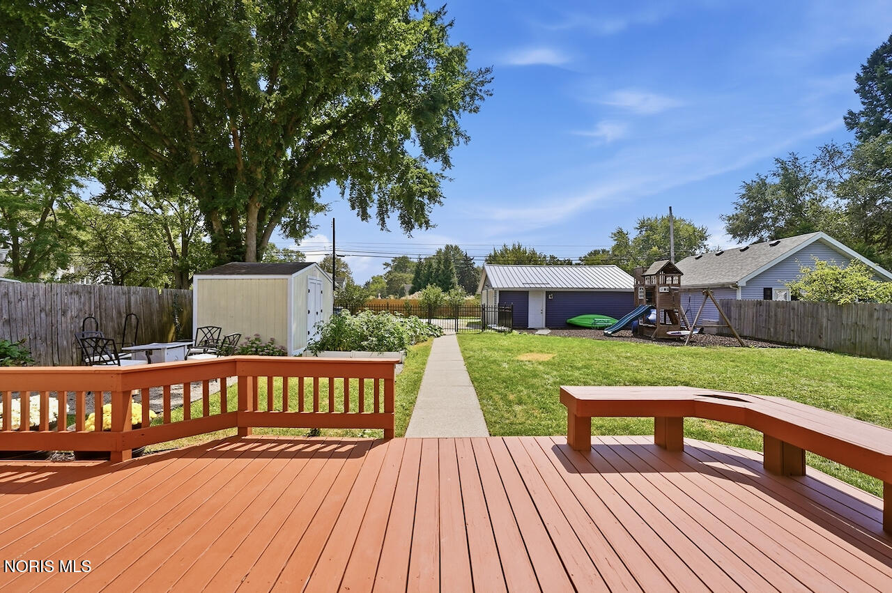 340 E 5th Street