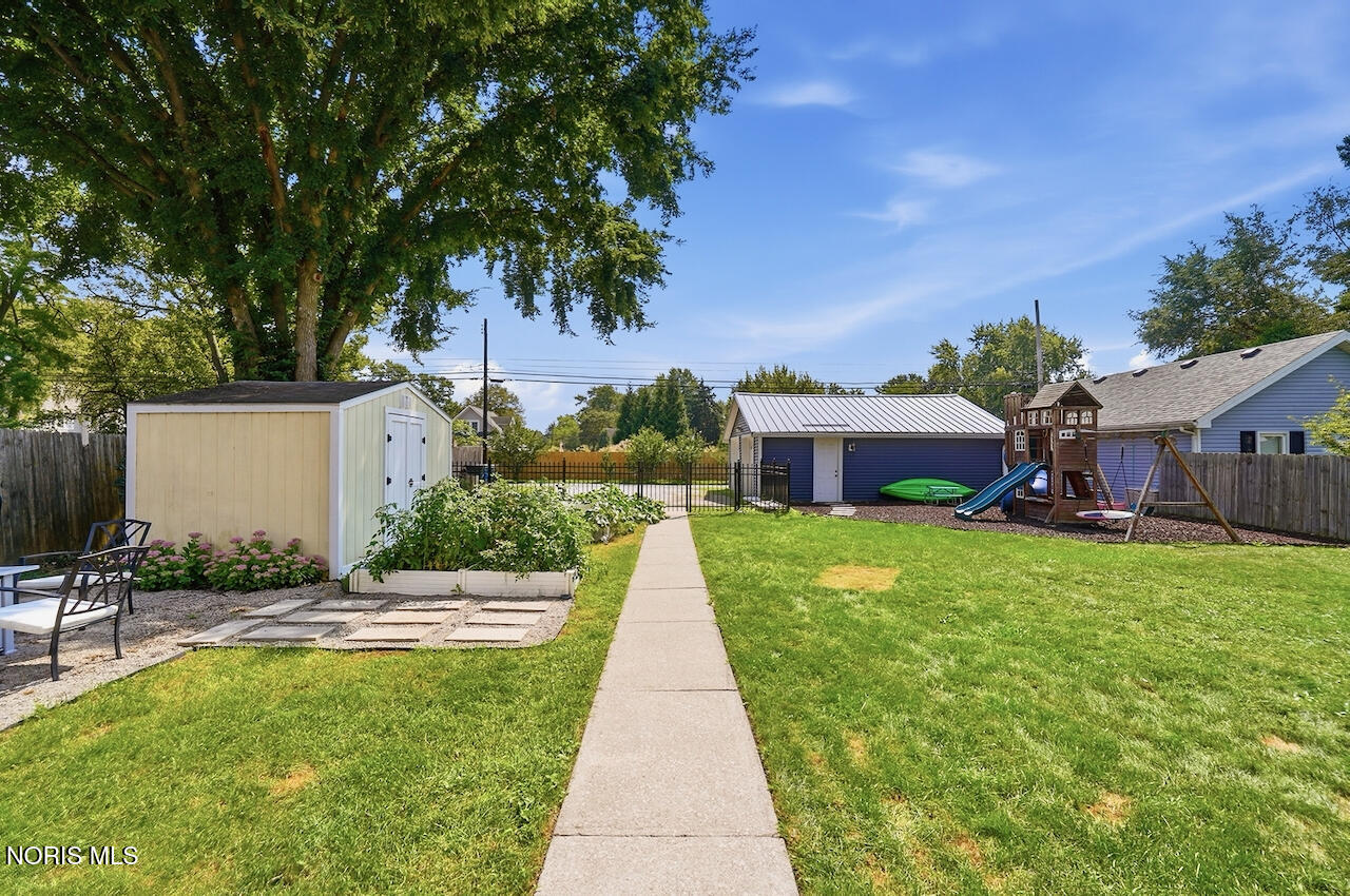 340 E 5th Street
