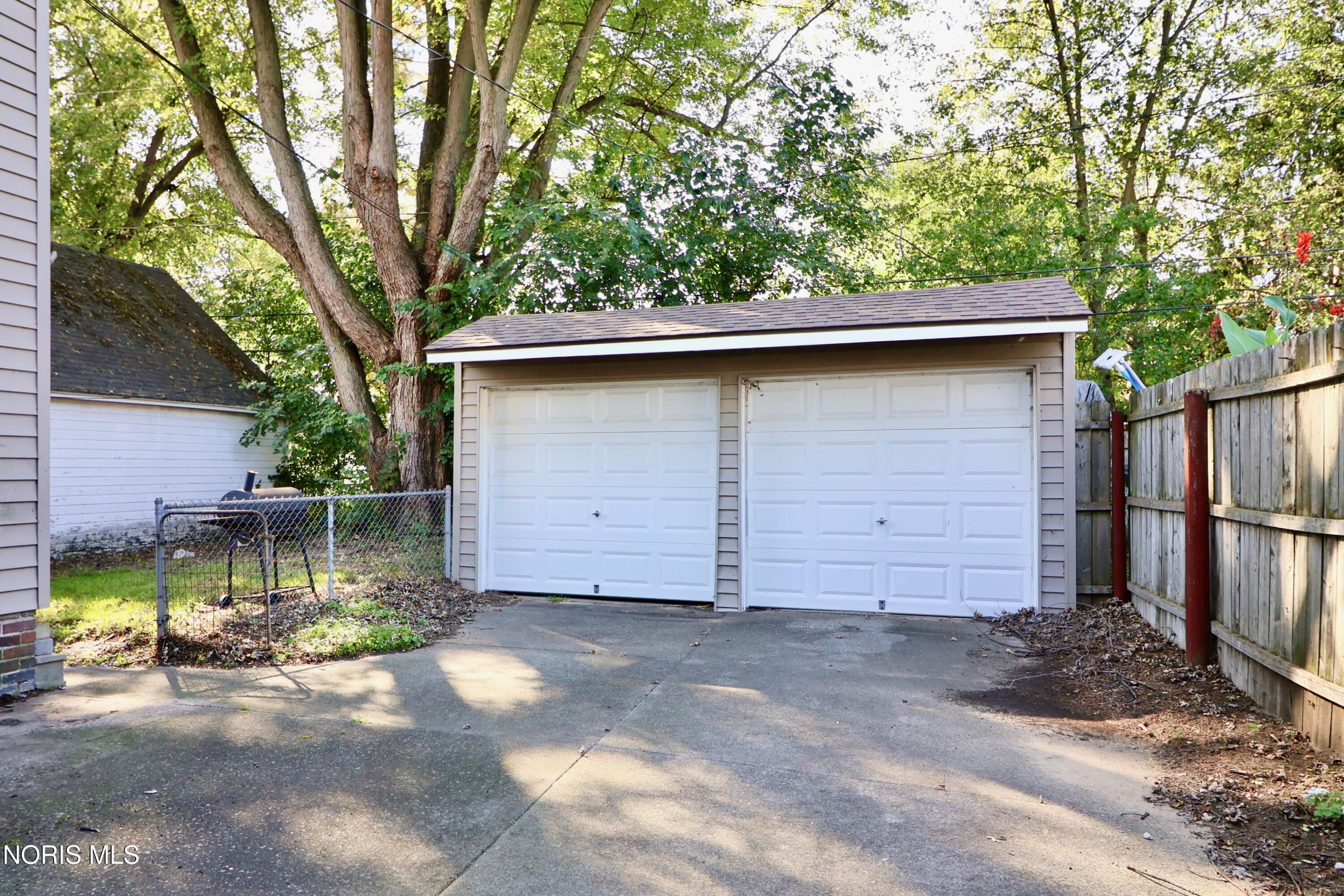 3239 Algonquin Parkway