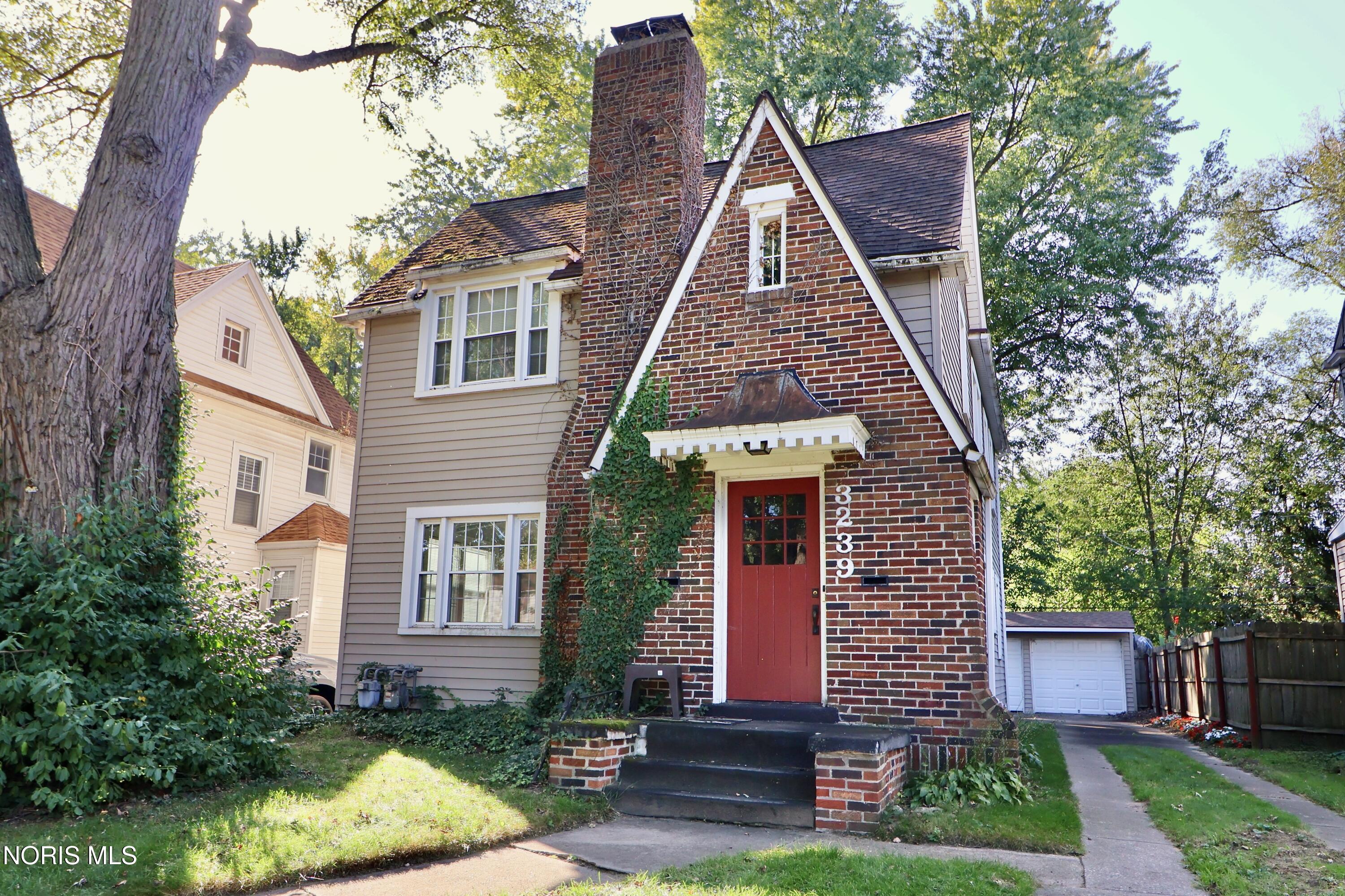 3239 Algonquin Parkway