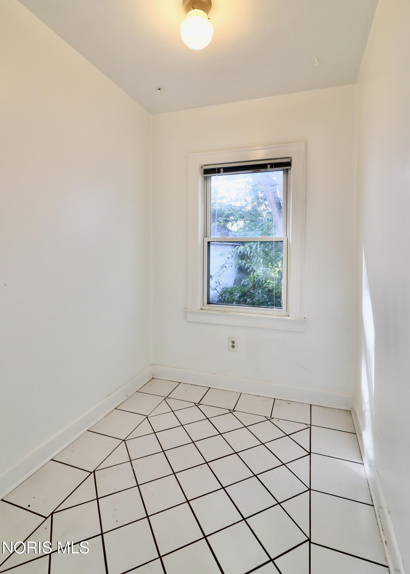 3239 Algonquin Parkway