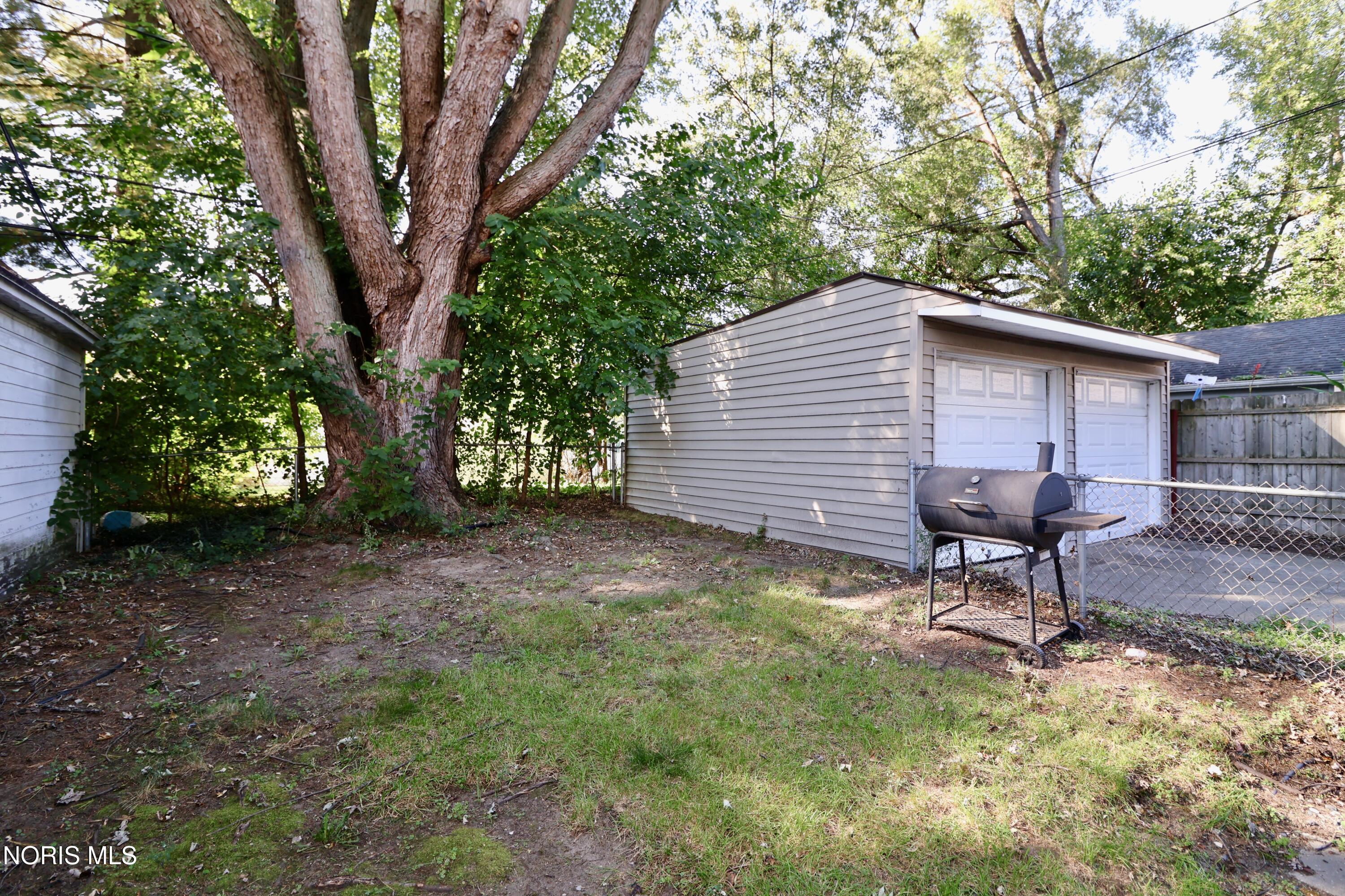 3239 Algonquin Parkway
