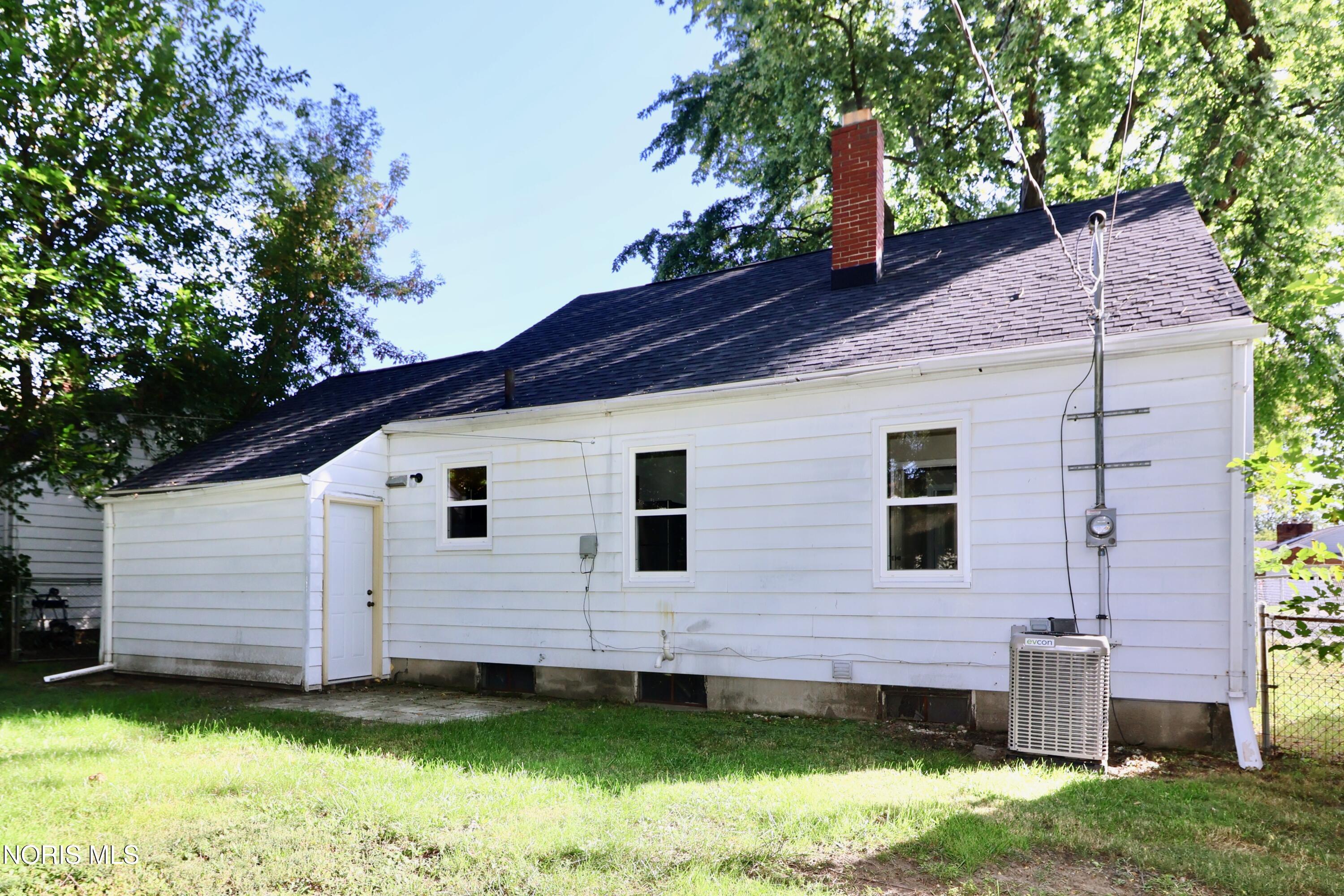 3453 Saint Bernard Drive