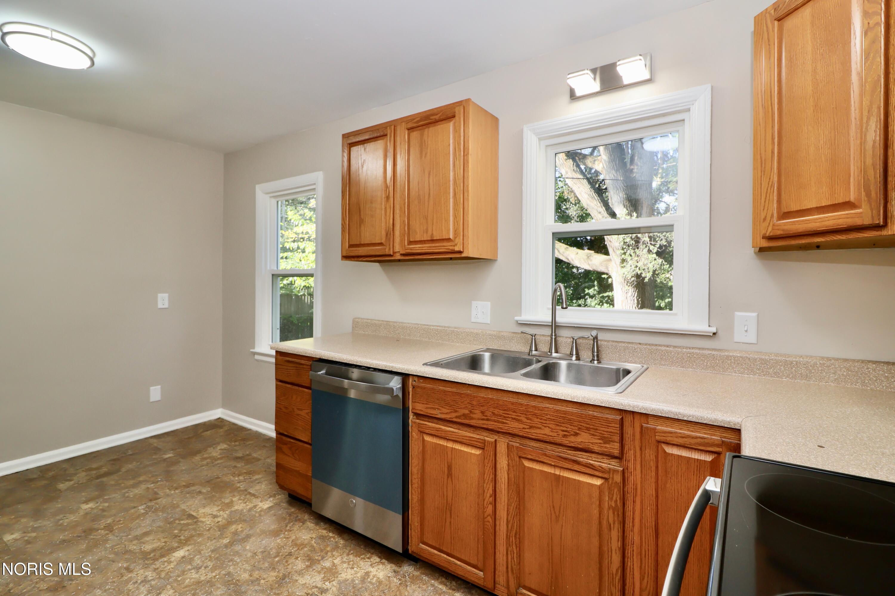 3453 Saint Bernard Drive