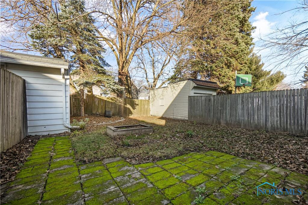 1824 Brussels Street