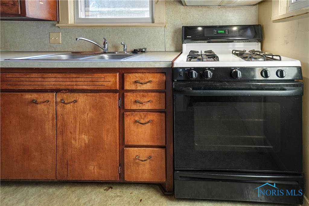 1824 Brussels Street