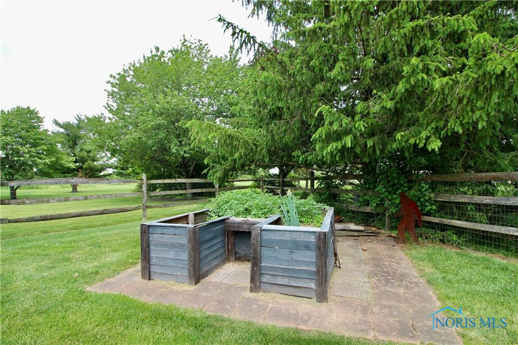 444 Hickory Lane