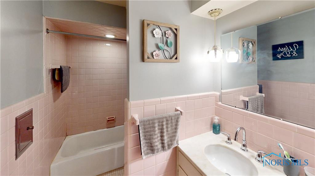 6146 Holly Valley Drive