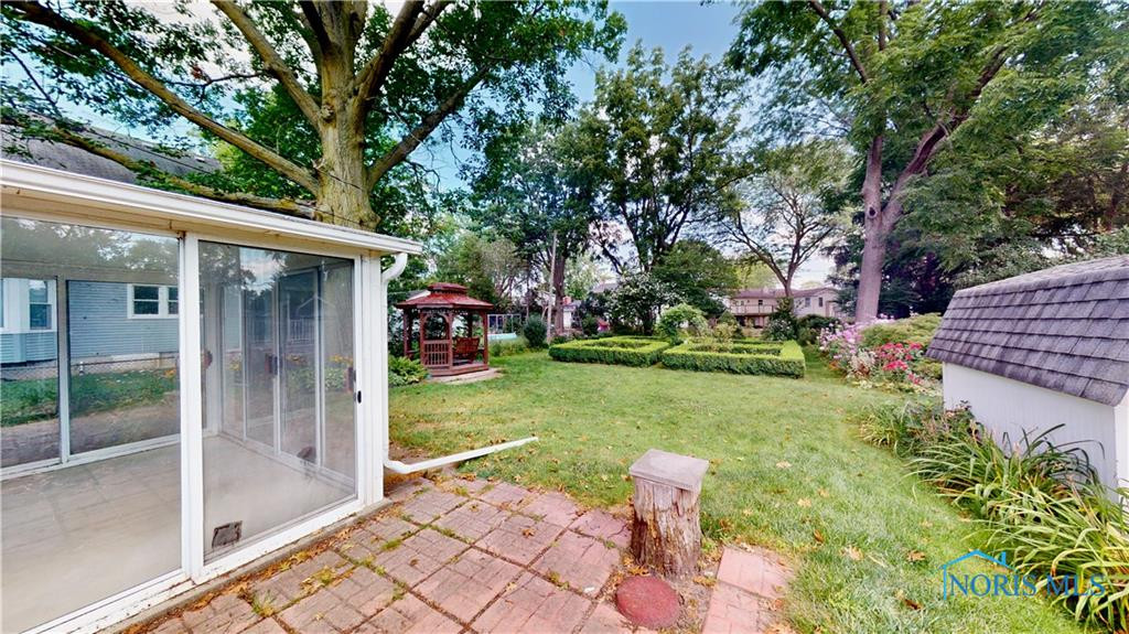 617 Sackett Street