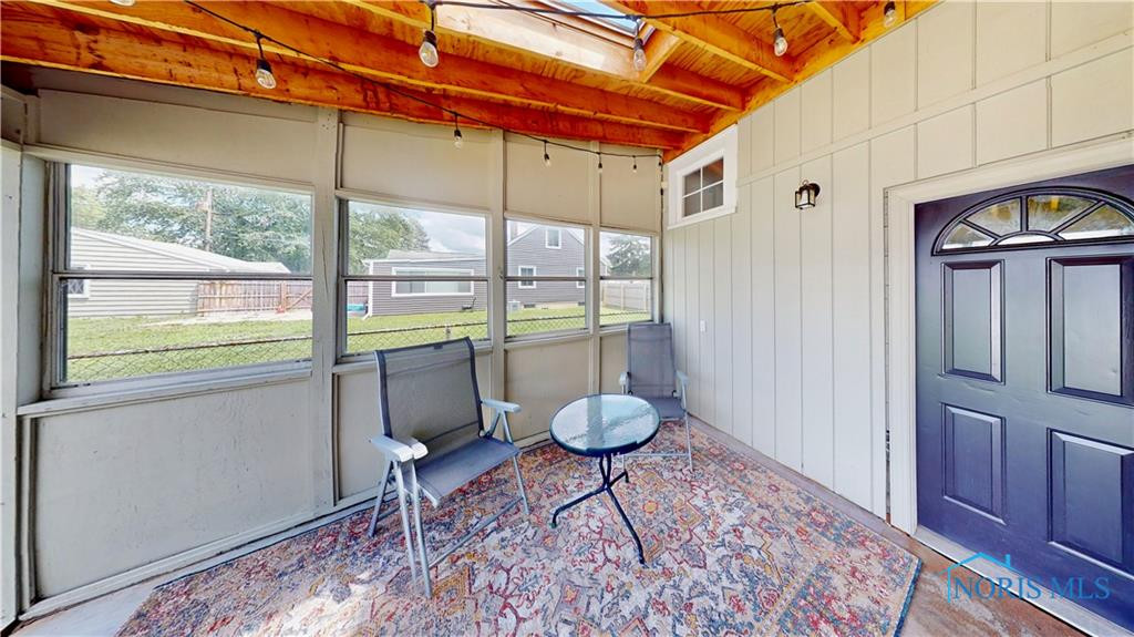 3154 Maeterlinck Avenue