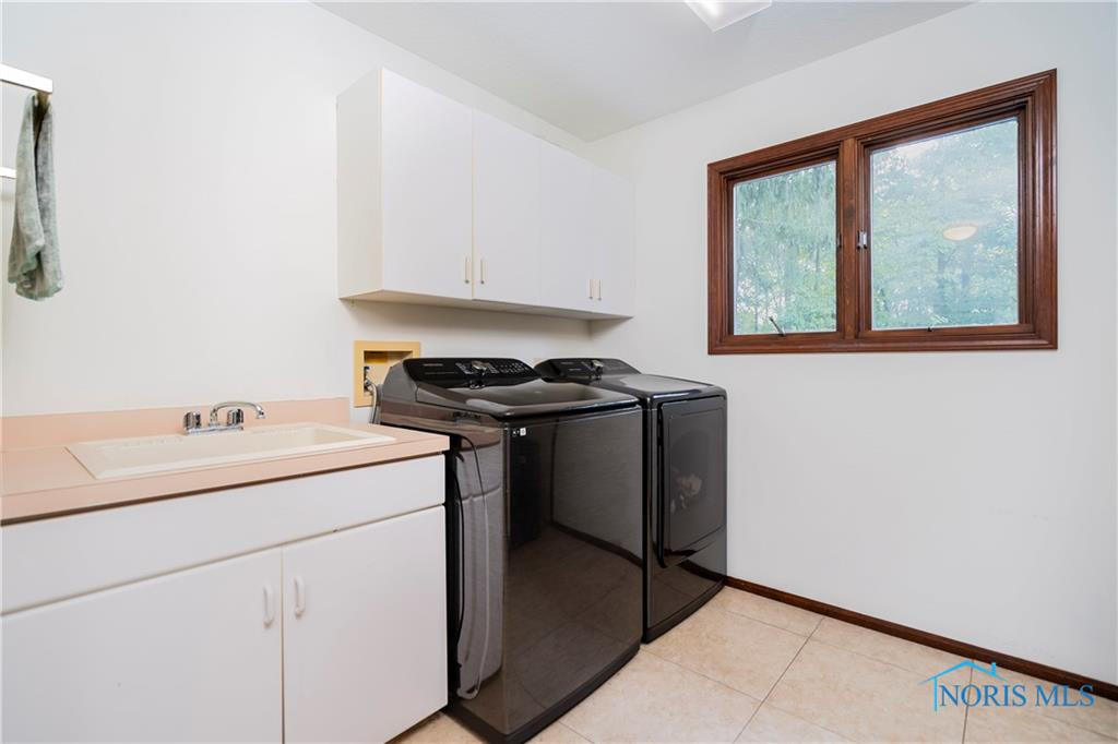 26083 Edinborough Circle