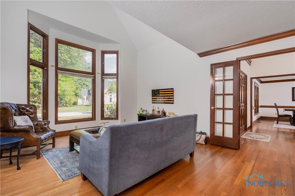 26083 Edinborough Circle