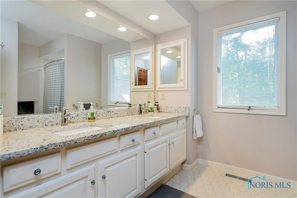 26083 Edinborough Circle
