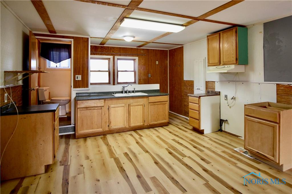 13130 Broadway Street