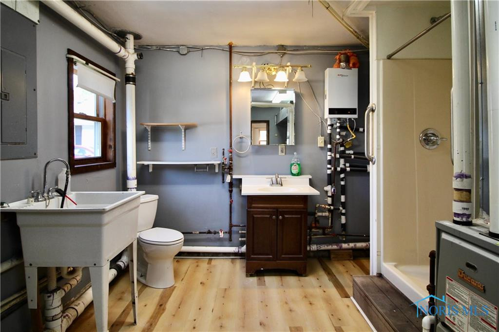 13130 Broadway Street