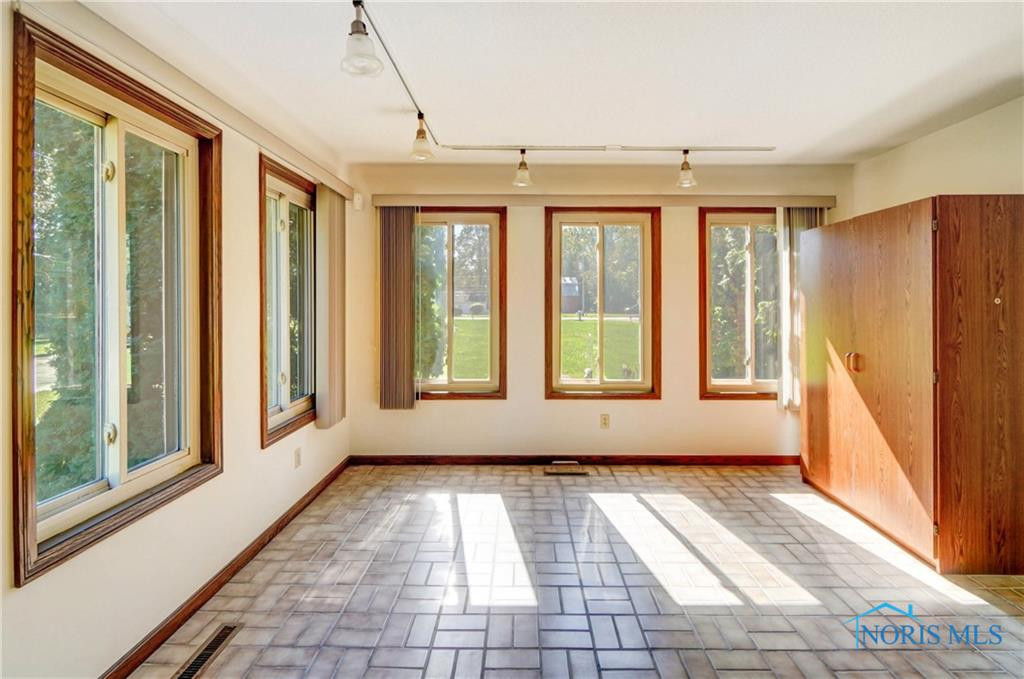 9740 Maumee Western Road