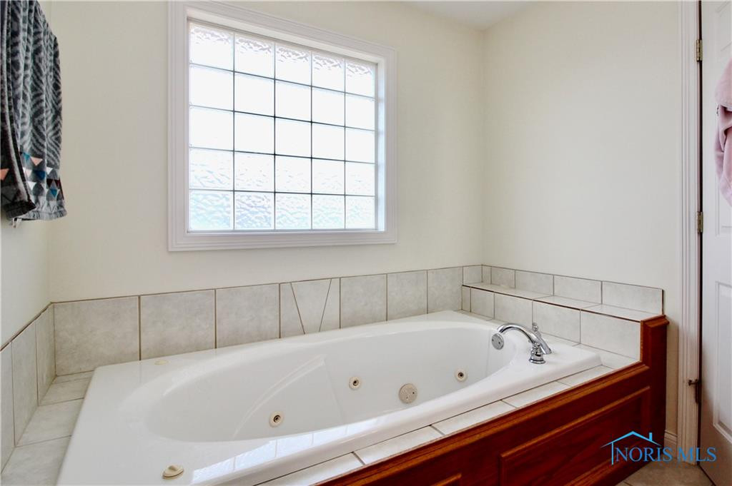 7001 Shadowridge Drive