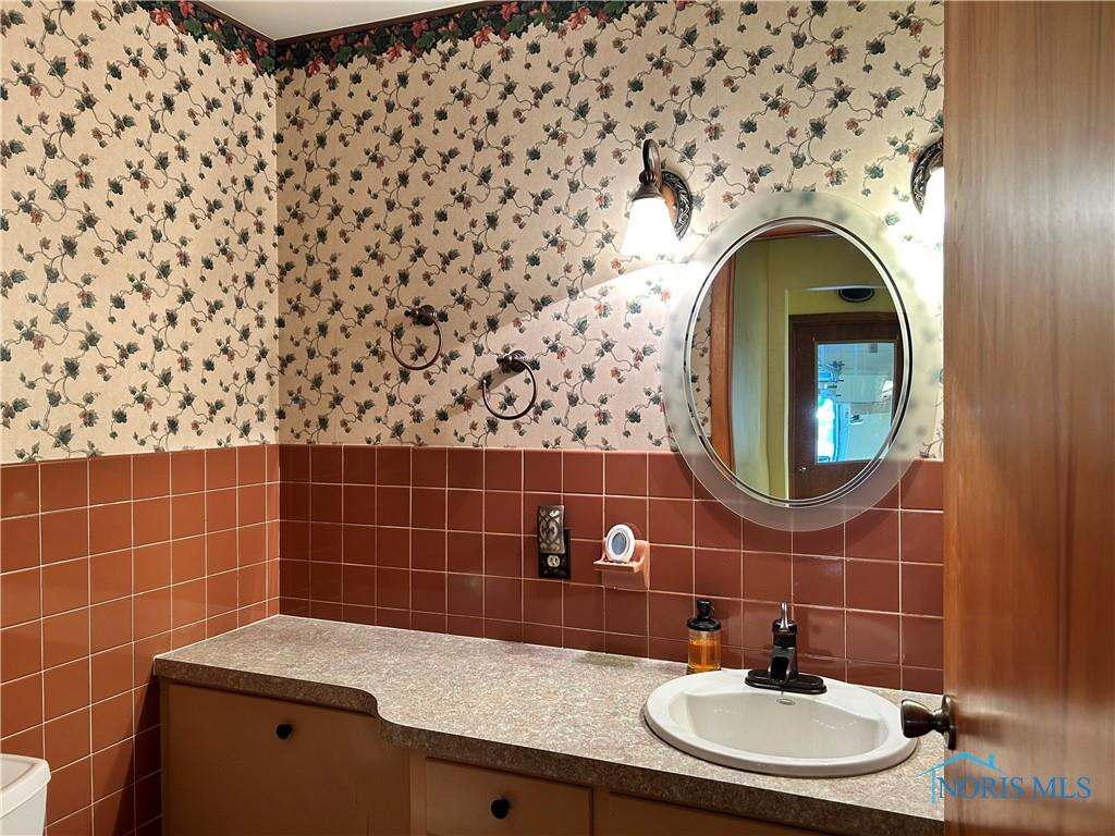 602 E Gypsy Lane Road