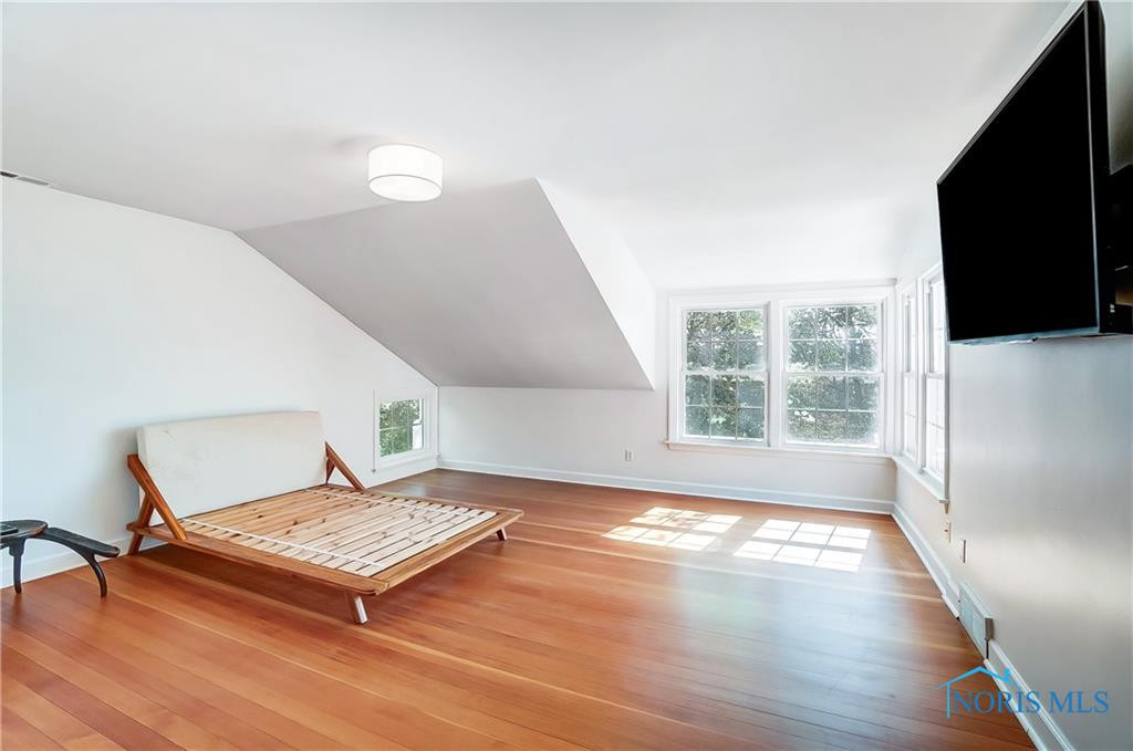 1242 Old Trail Road R