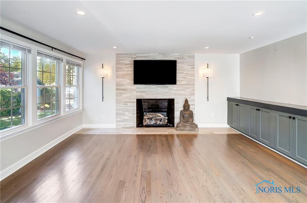 1242 Old Trail Road R