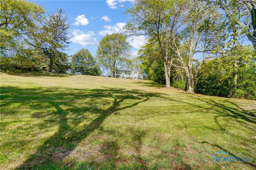 1242 Old Trail Road R