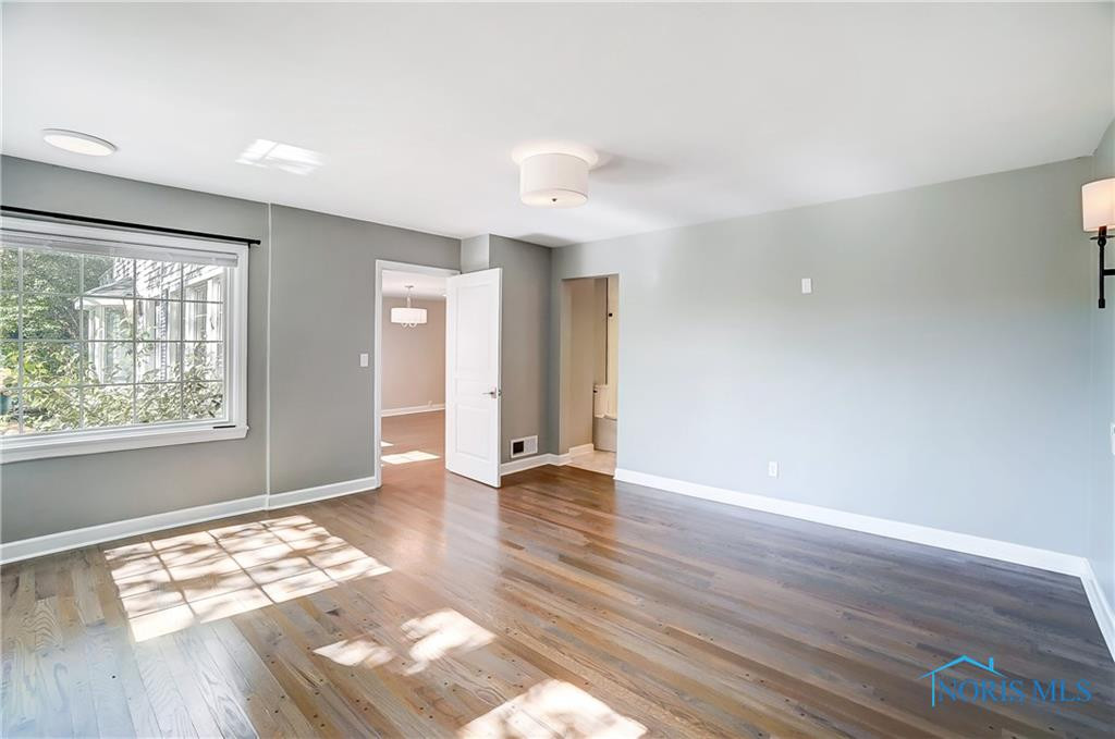 1242 Old Trail Road R