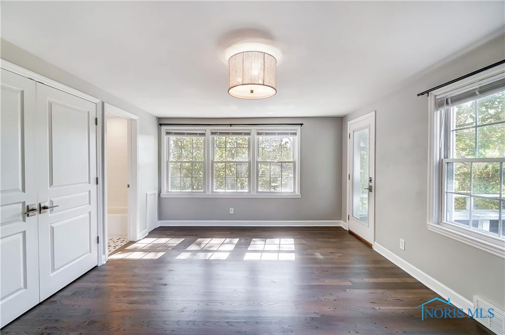 1242 Old Trail Road R