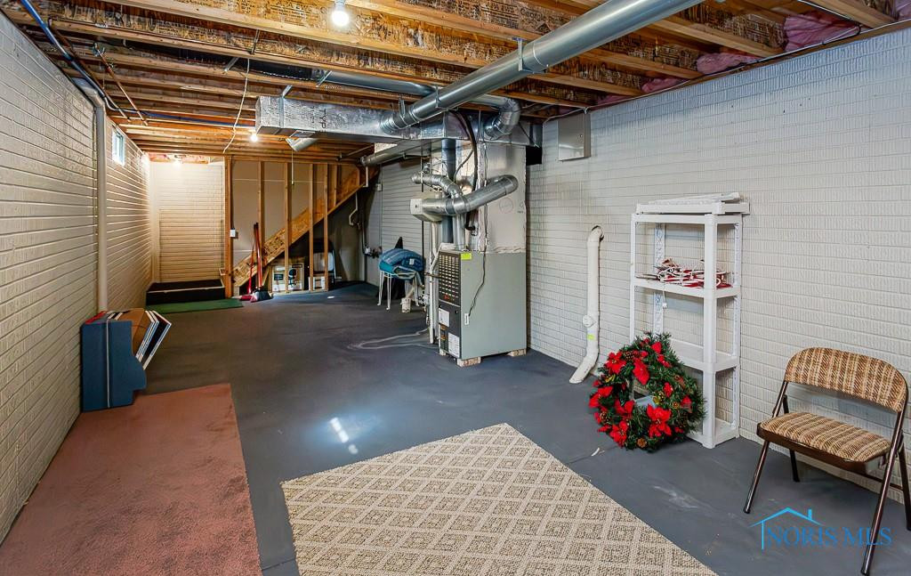 7063 Nightingale Drive