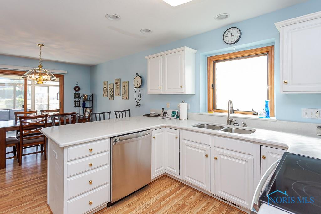 7063 Nightingale Drive