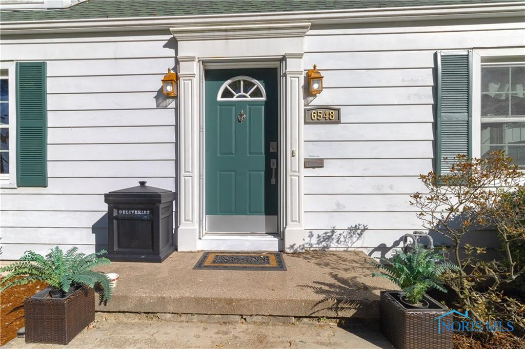 6548 Country Place