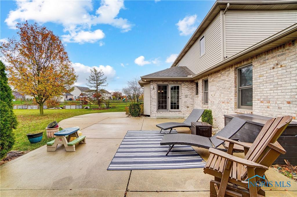 1419 S Redhawk Drive