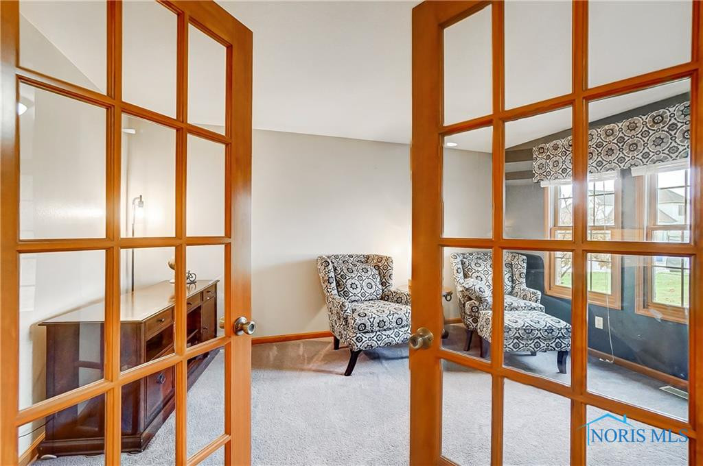 1419 S Redhawk Drive