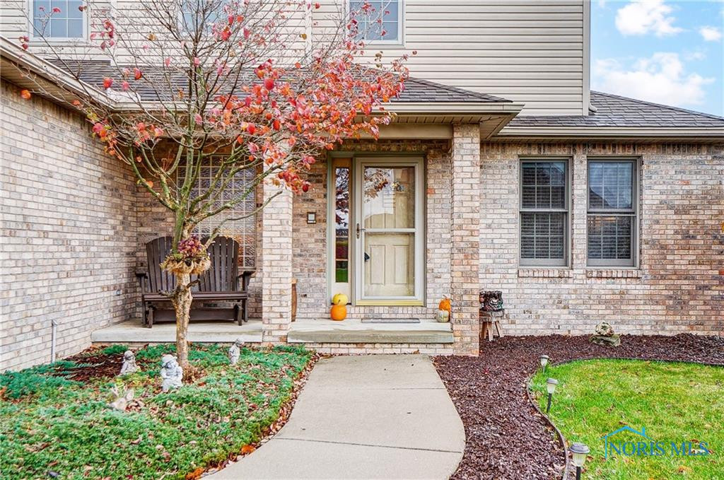 1419 S Redhawk Drive