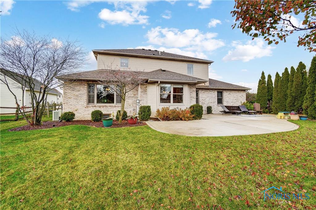 1419 S Redhawk Drive