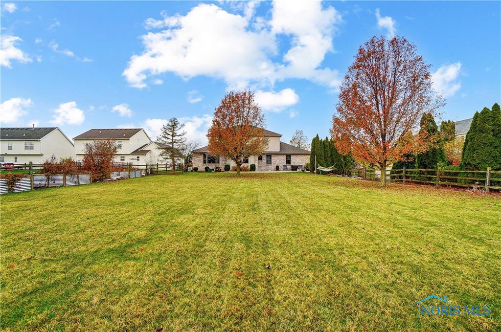 1419 S Redhawk Drive