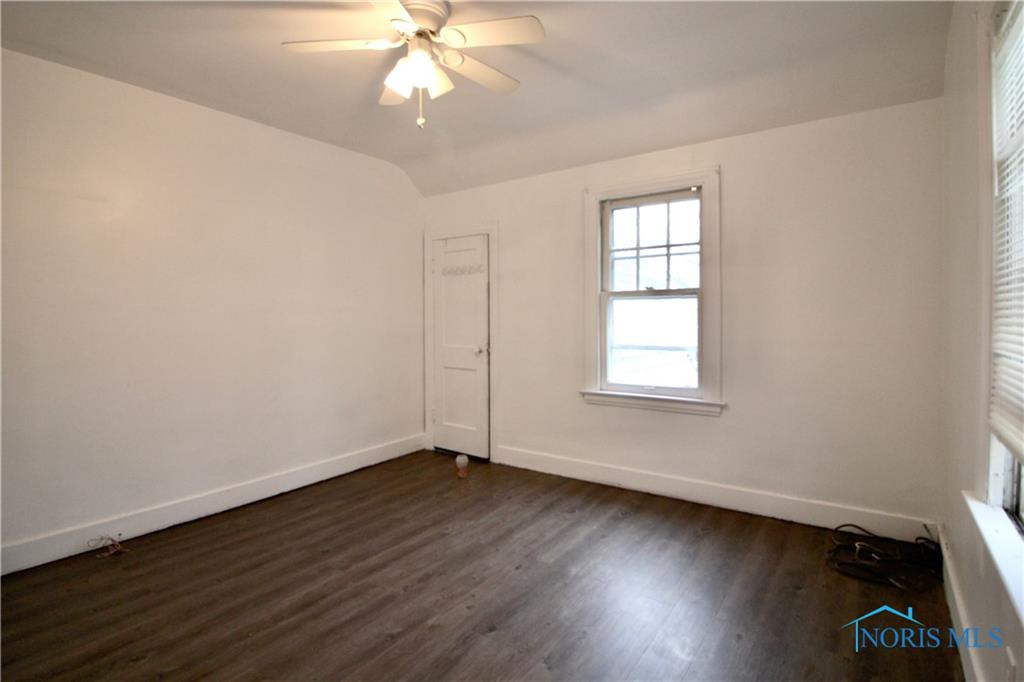 3522 Hazelhurst Avenue