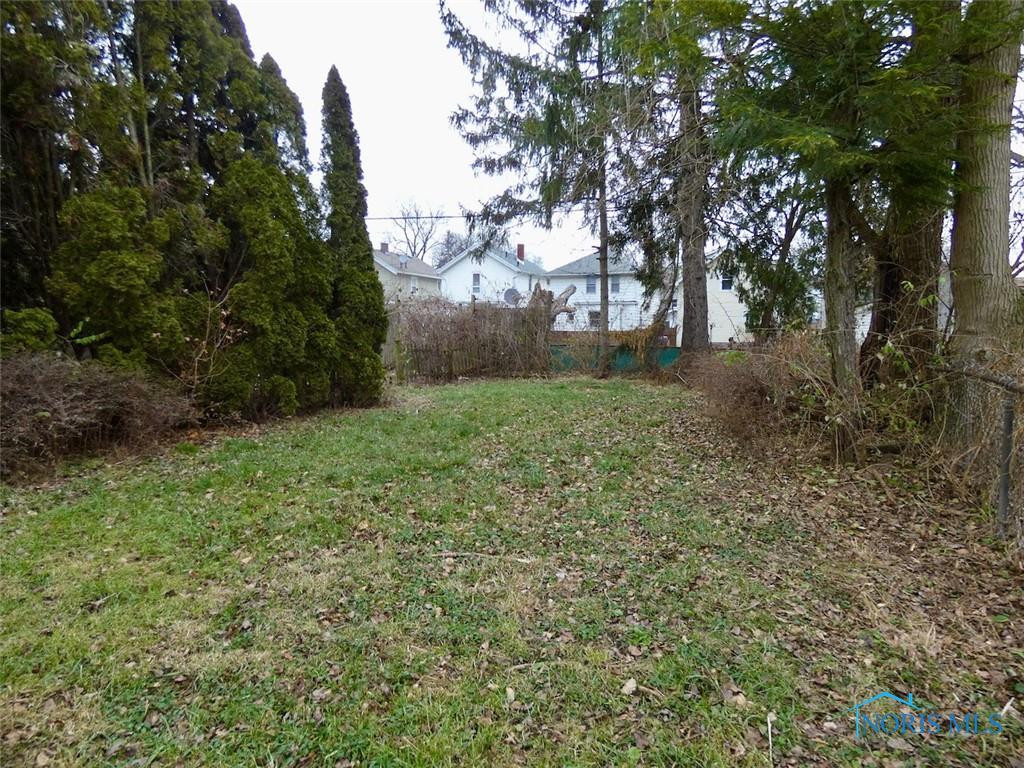 3522 Hazelhurst Avenue