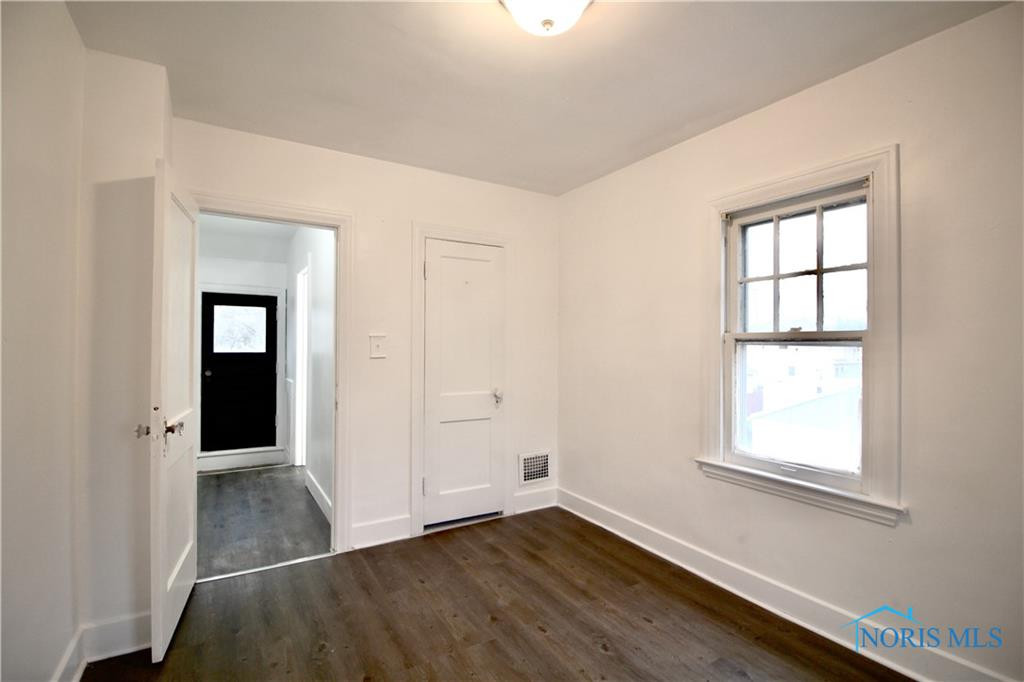 3522 Hazelhurst Avenue