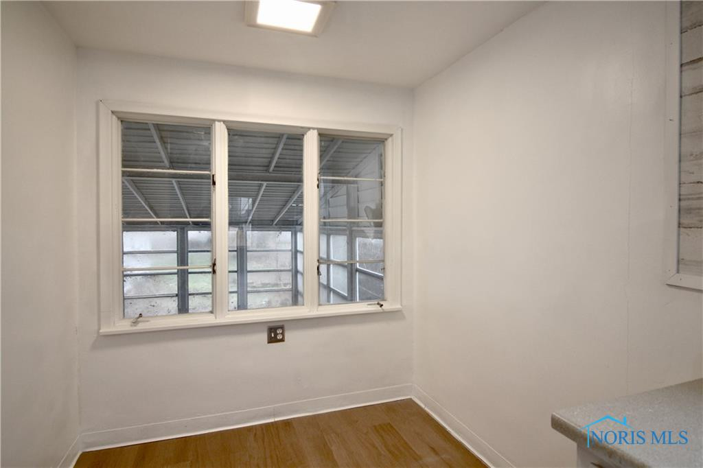 3522 Hazelhurst Avenue