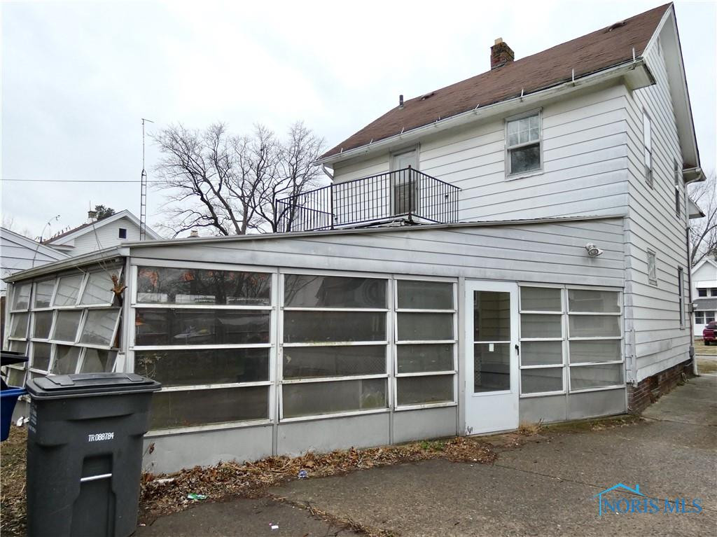 3522 Hazelhurst Avenue