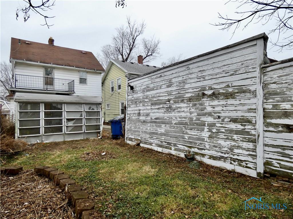 3522 Hazelhurst Avenue