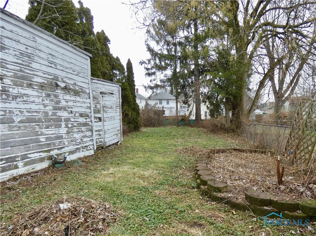 3522 Hazelhurst Avenue