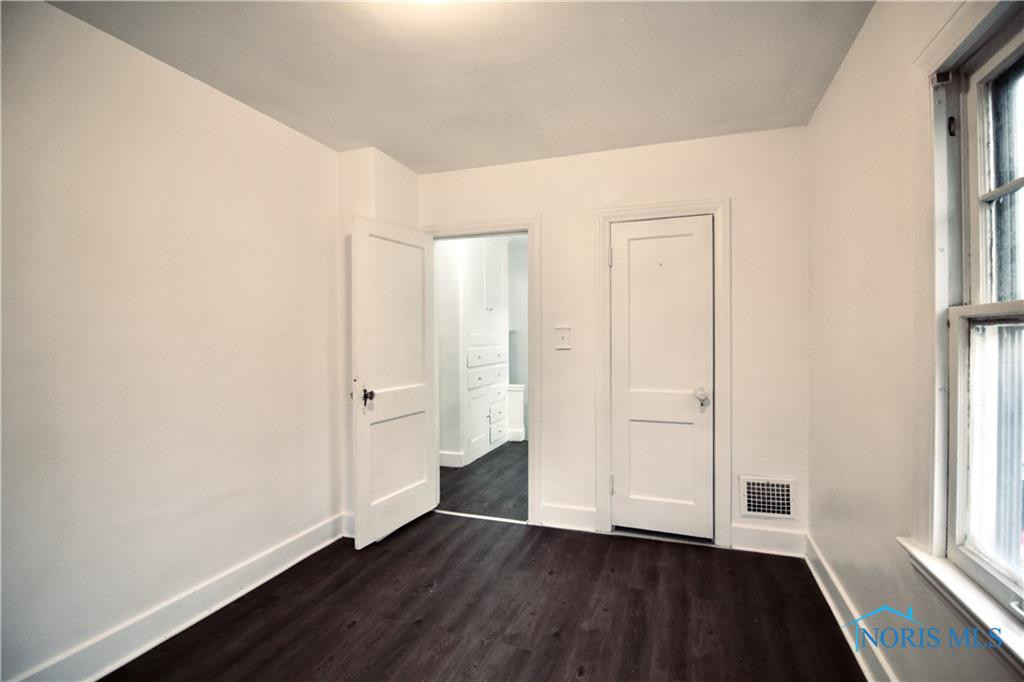 3522 Hazelhurst Avenue