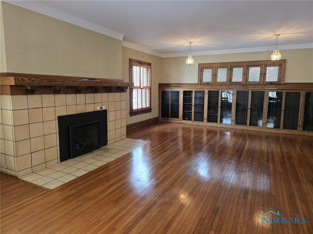 2244 Scottwood Avenue