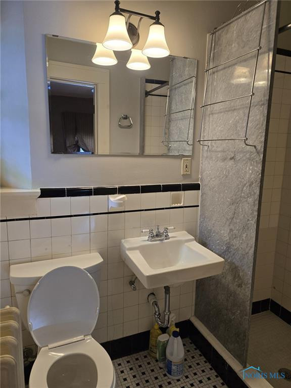 2244 Scottwood Avenue