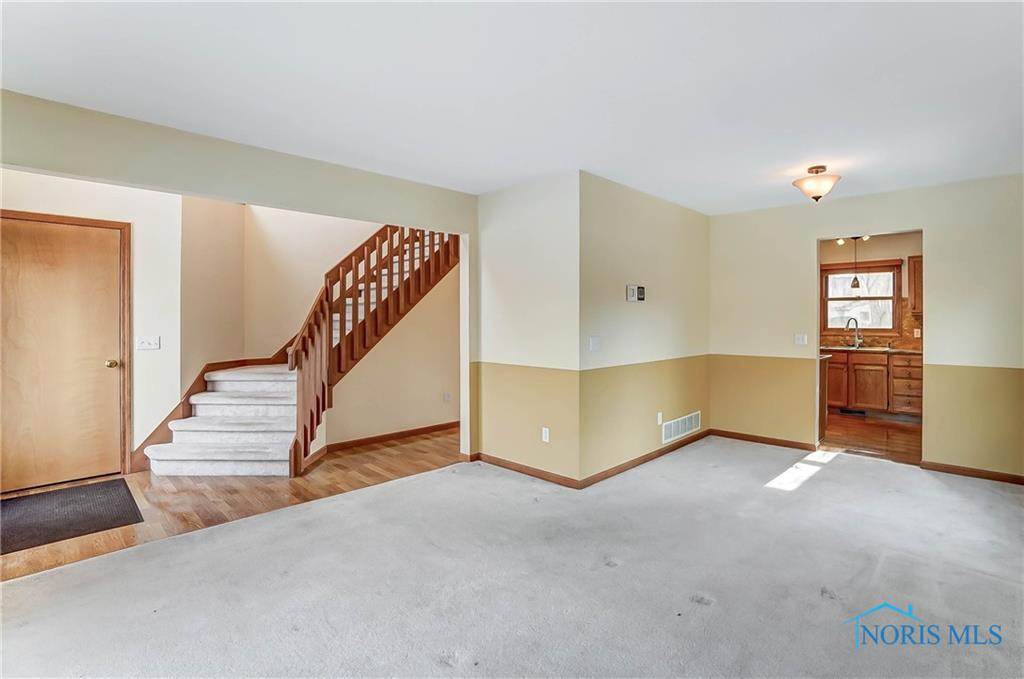 7109 Sandy Hill Way