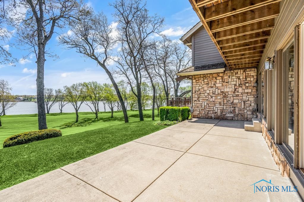 3865 River Road